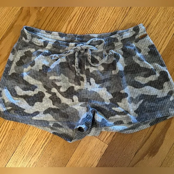 Danskin Gray Camo Women's Sleep Shorts - Picture 5 of 5